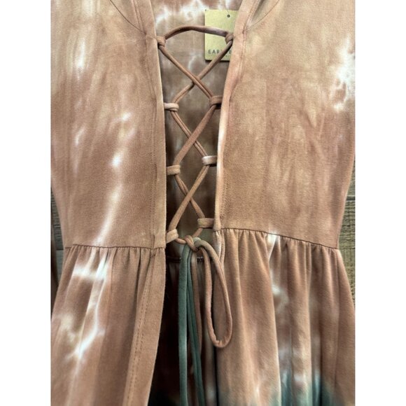 Tie-Dye Long-Sleeve Lace-Up Hooded Cape Earthbound Trading Small - Picture 3 of 7